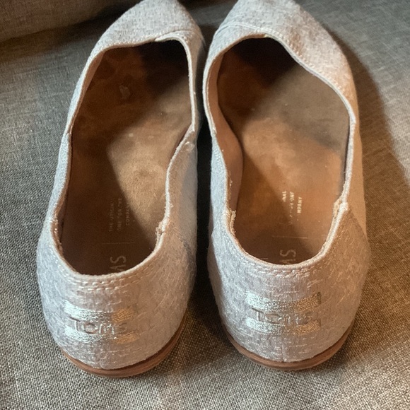 Toms pointed toe flat size 9.5 - Picture 3 of 5